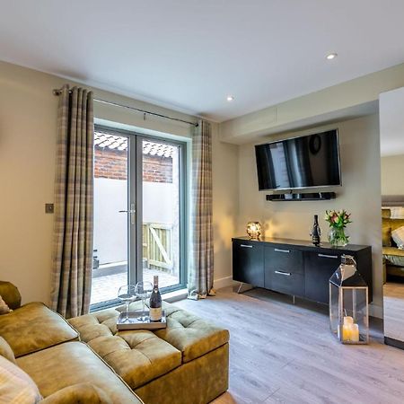 York Staycation With Free Parking Zewnętrze zdjęcie