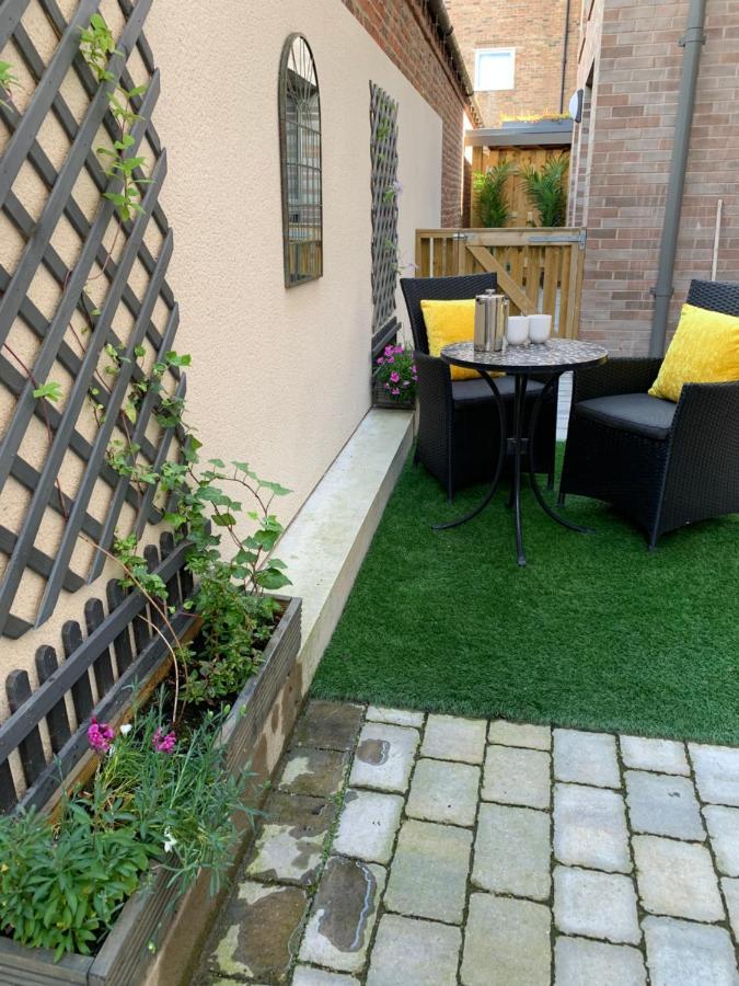 York Staycation With Free Parking Zewnętrze zdjęcie